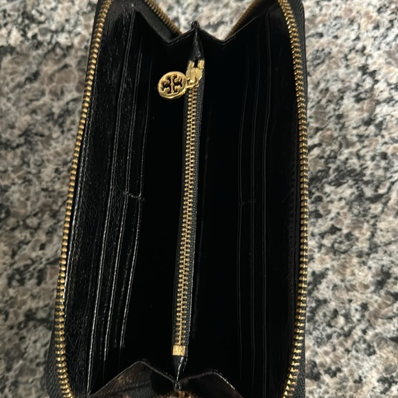 Tory Burch Wallet - Picture 2 of 4
